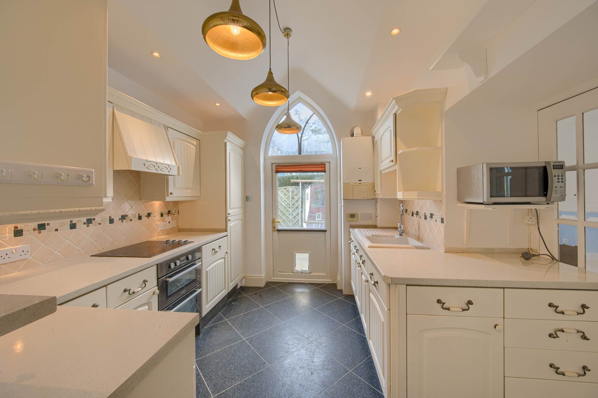 2 Les Grandes Maisons, Morley, Fort Road photo 7
