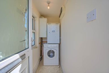 2 Le Marron Flats, Route Des Coutanchez, St Peter Port photo 12