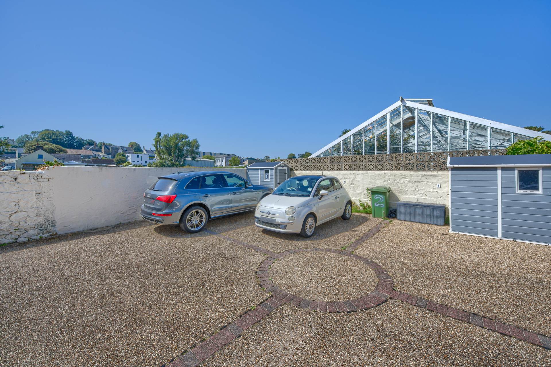 2 Le Marron Flats, Route Des Coutanchez, St Peter Port photo 14