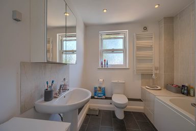 Flat 2 Les Ormes, Roland Road, St Sampson photo 5