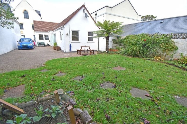 Carousel Cottage, Brock Road, St Peter Port photo 1