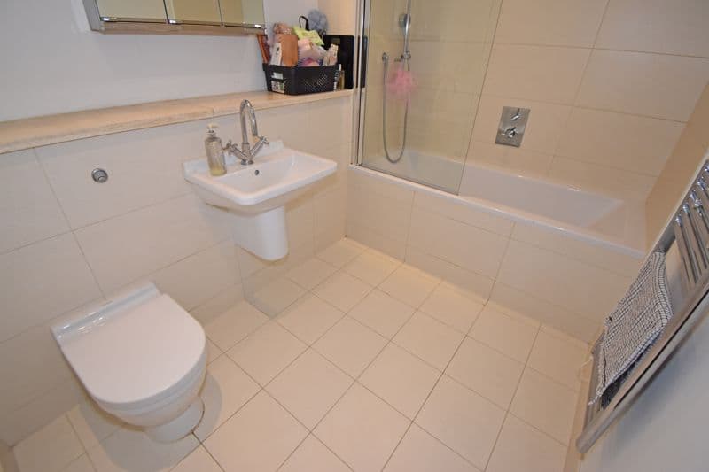 Apartment 22 Vue Du Godfrey, Rue de Vega, Elizabeth Avenue, St Peter Port photo 10