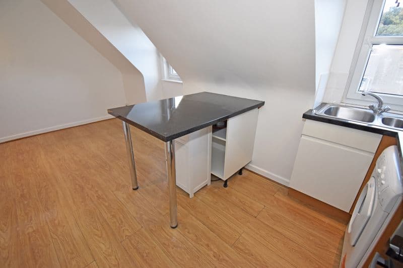 6 Millmount, La Charroterie, St Peter Port photo 5