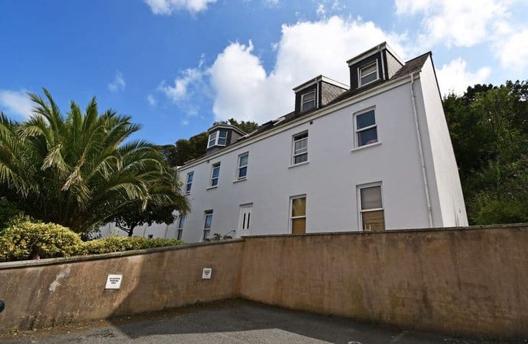 6 Millmount, La Charroterie, St Peter Port photo 1