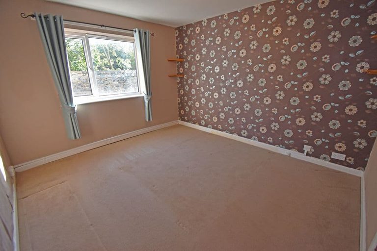 Flat 4, Rozel Court, Rozel Road, St Peter Port - photo 1 of 7