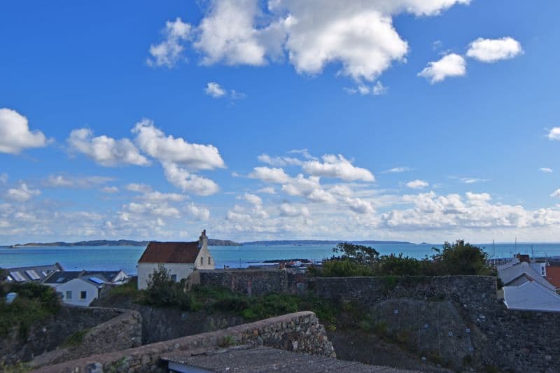 8 Paris Street, St Peter Port photo 1