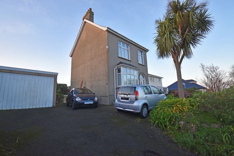 Glenmore, La Neuve Rue, Castel photo 1