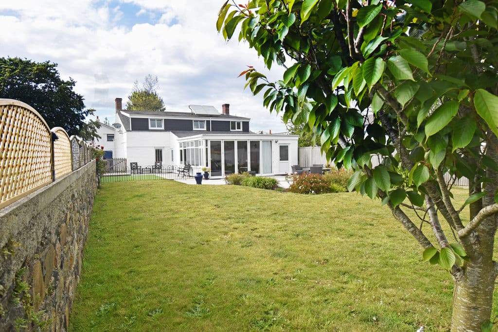 Claddagh Cottage, Route Du Camp Du Roi, Vale photo 2