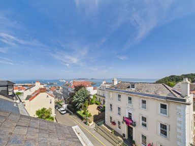 Apt. 3, 45 Hauteville, St Peter Port photo 2