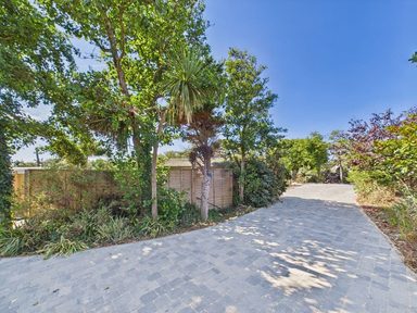 Faonds-Bas, La Grande Maison Road, Vale photo 17