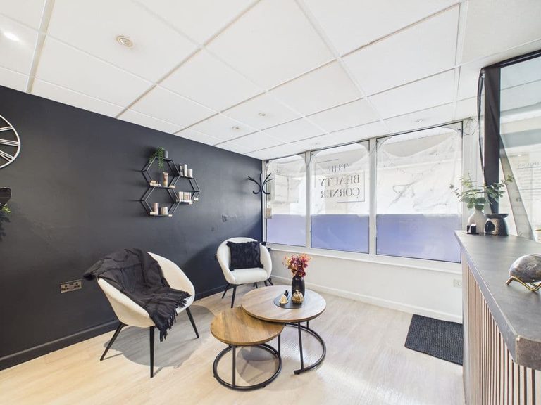 The Flat & Retail Unit, Suvide House, Nocq Road, St Sampson - photo 6 of 14