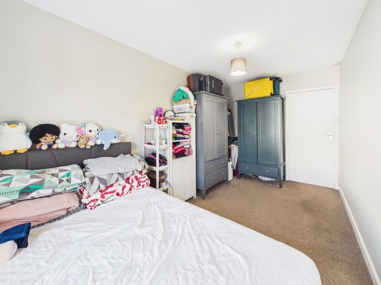The Flat & Retail Unit, Suvide House, Nocq Road, St Sampson - photo 11 of 14