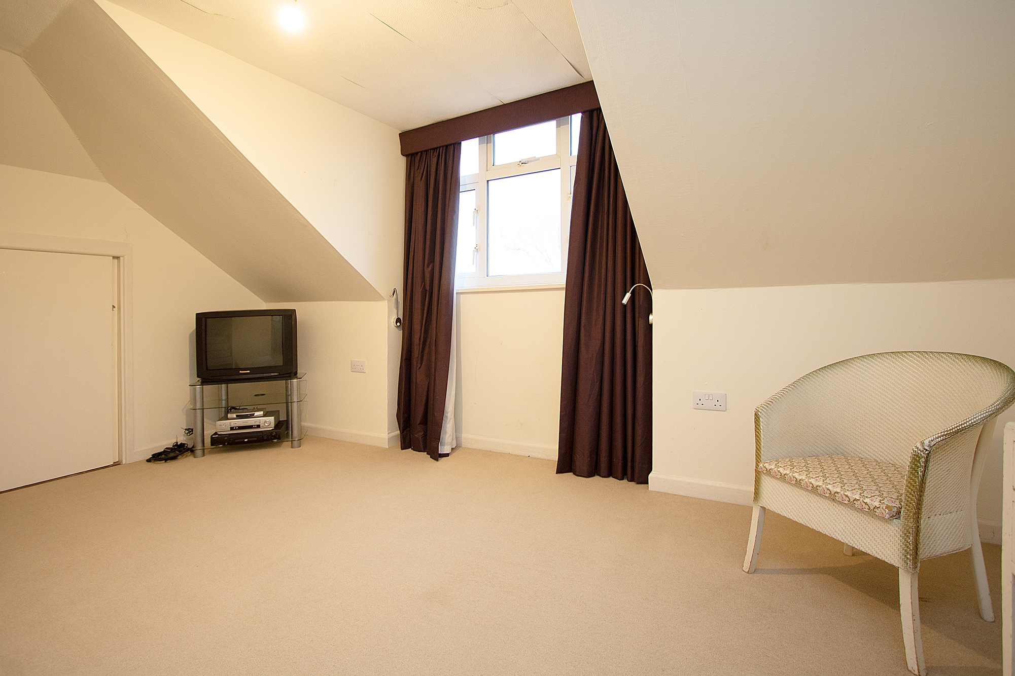 Crossways photo 5