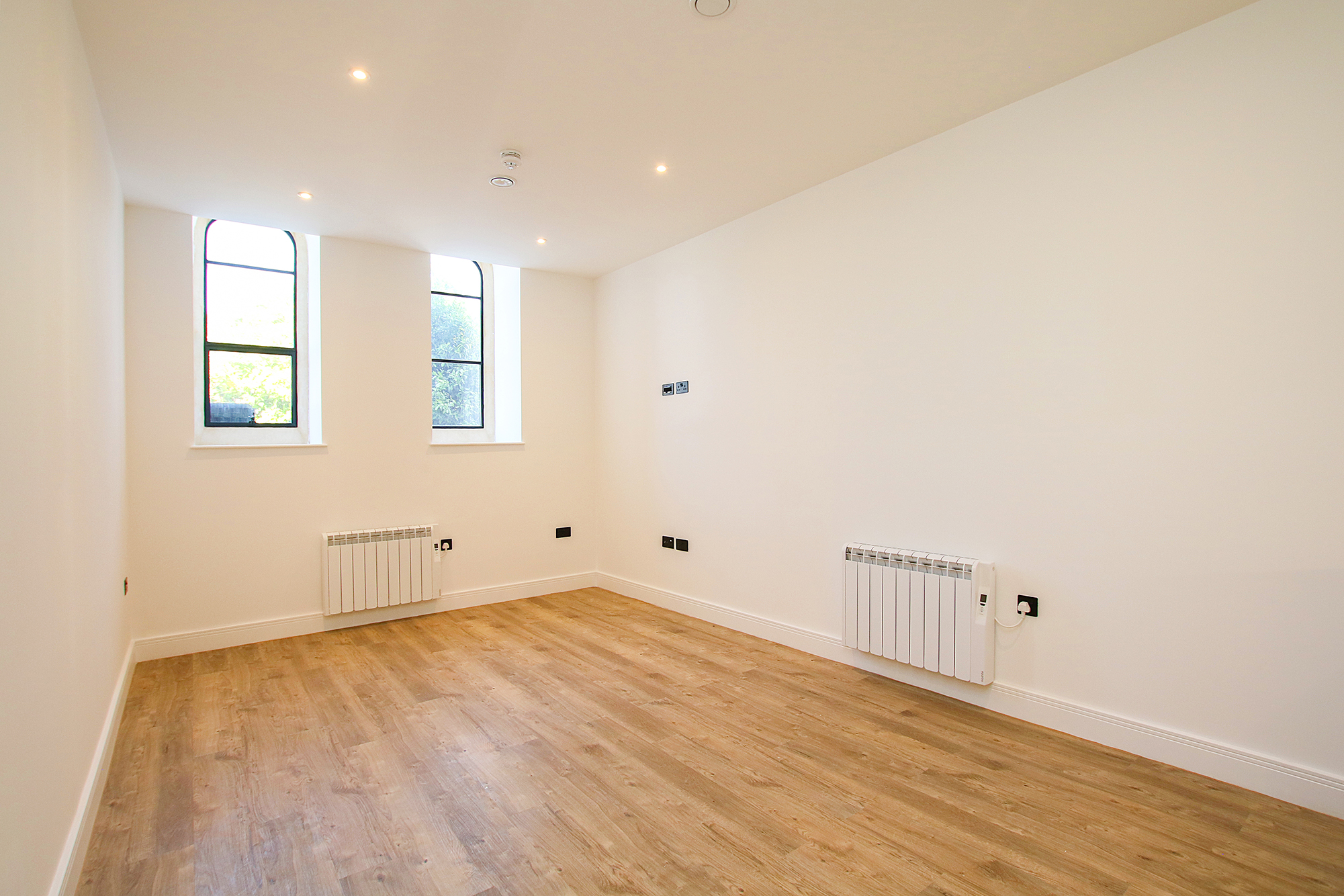 Apartment 4, Ebenezer Church photo 2