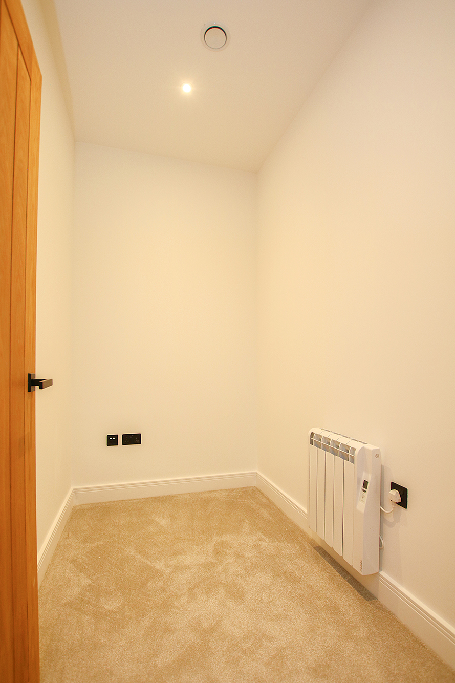 Apartment 4, Ebenezer Church photo 4