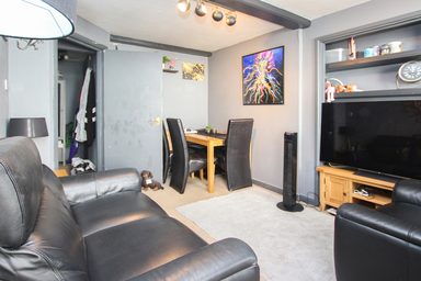 Apartment 5 photo 2