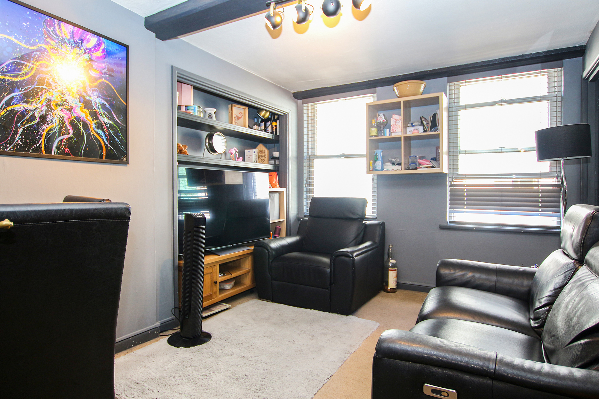 Apartment 5 photo 3