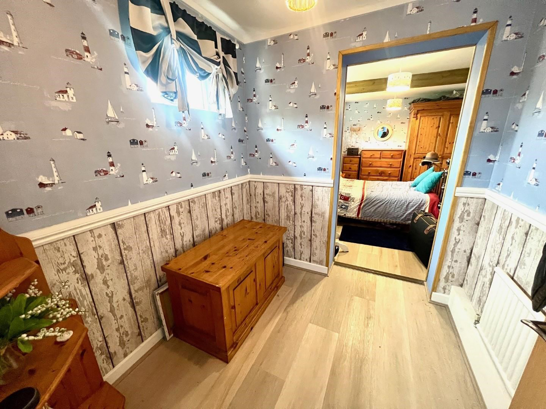 6, Reine Des Pres photo 7