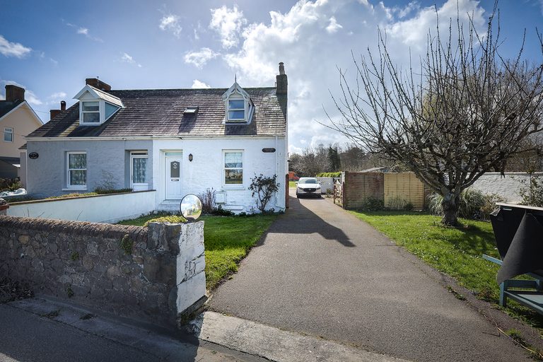 2 Kinross Cottages