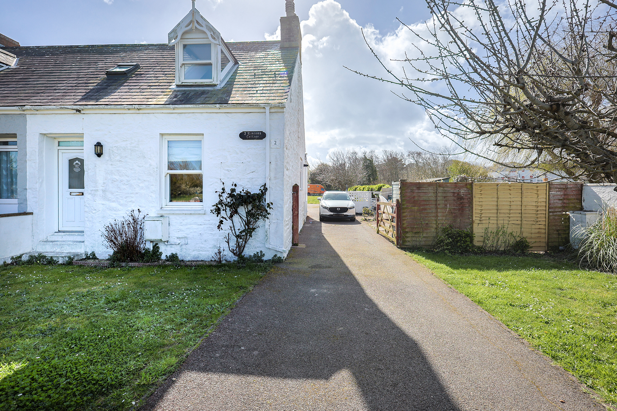 2 Kinross Cottages photo 19