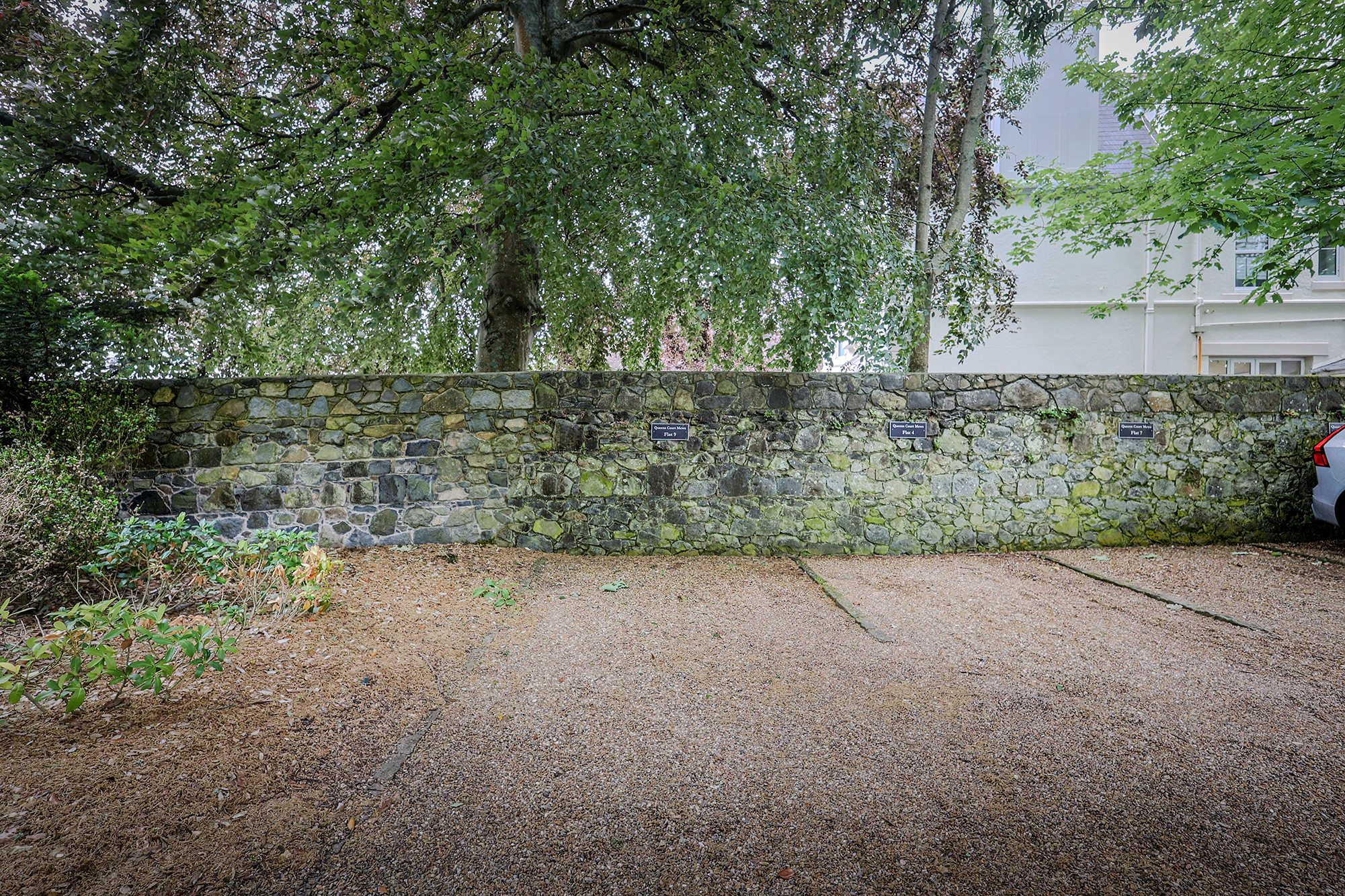 9, Queens Court Mews photo 11