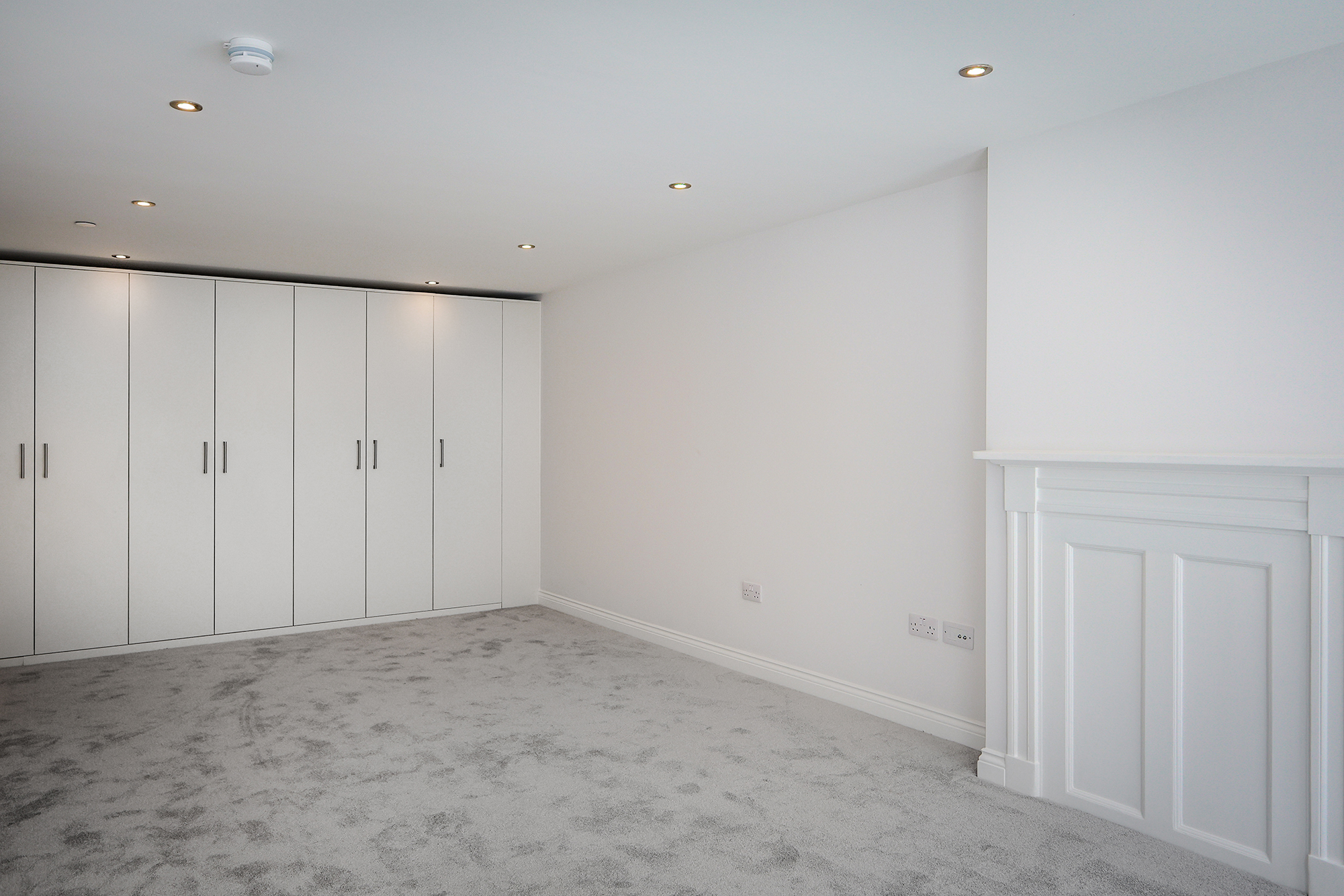 Flat 2, 42-46 High Street photo 3