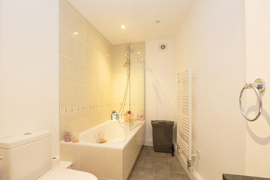 2 Maple Place photo 6