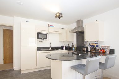 2 Maple Place photo 2