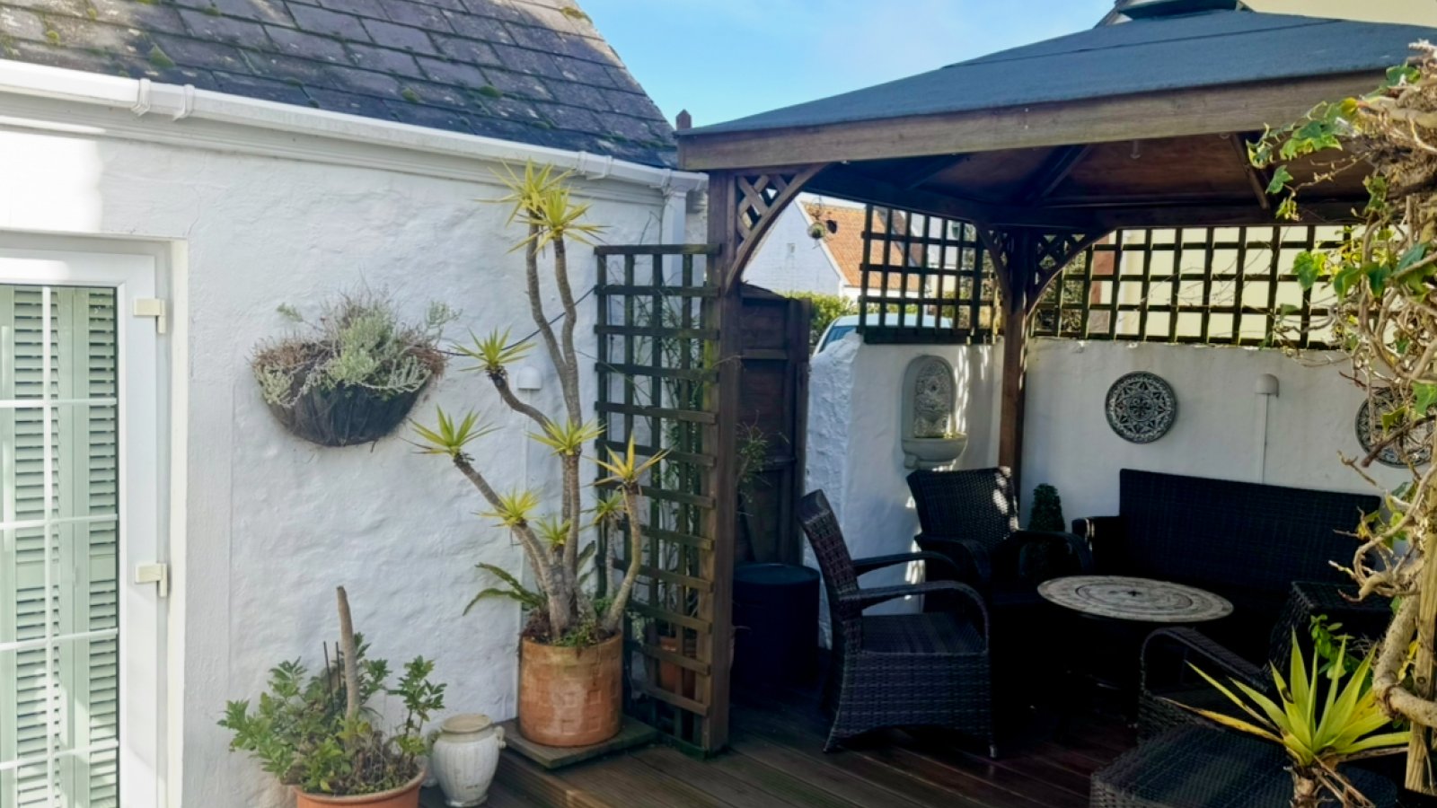 Netherfield photo 44