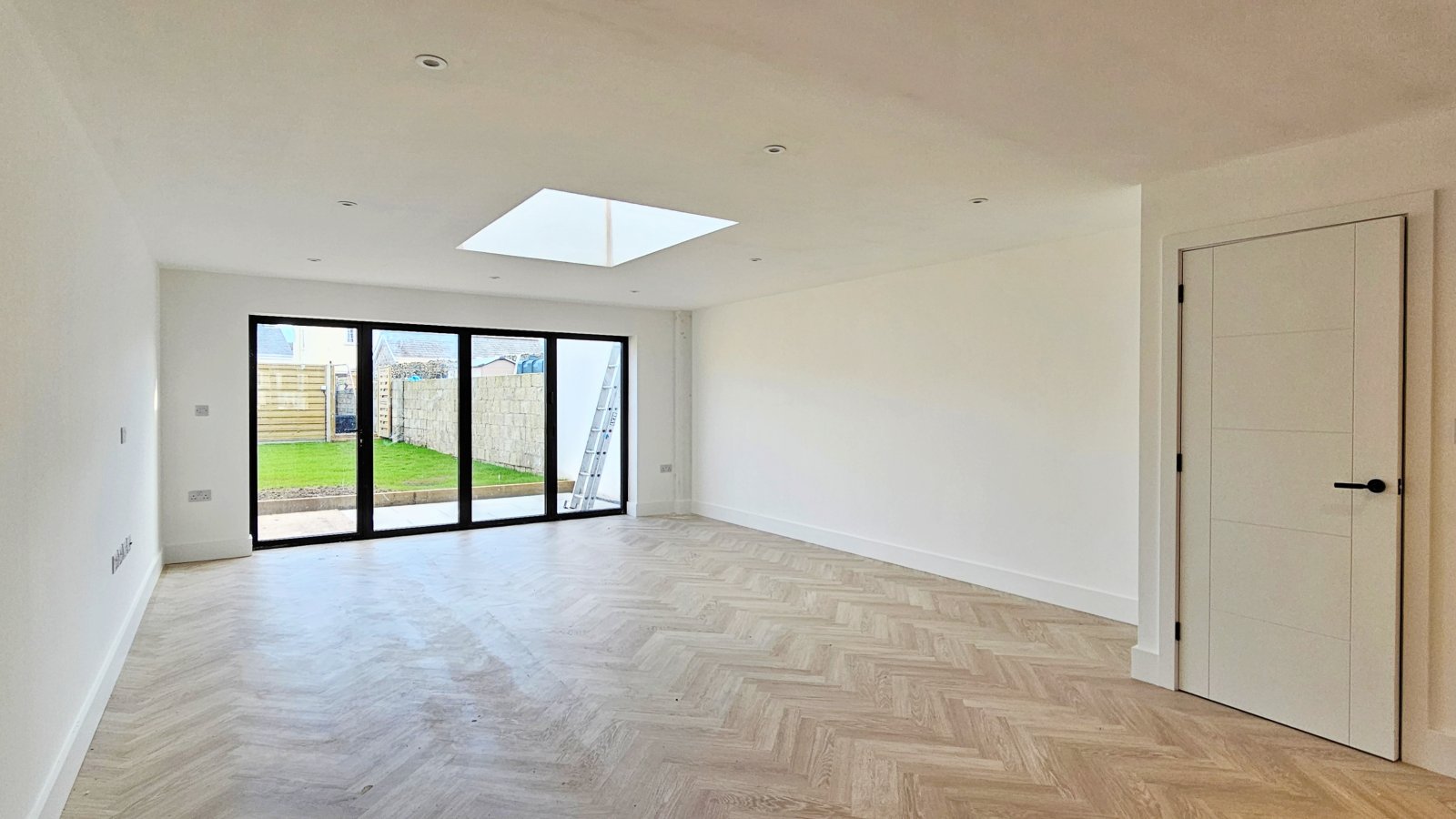 La Rochelle Development photo 21