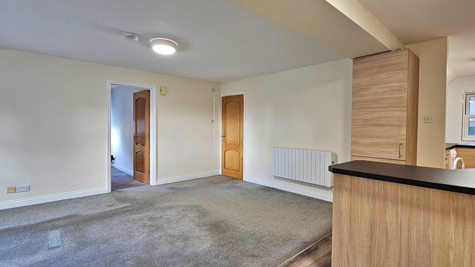 Flat 4, 2 Weighbridge House photo 8