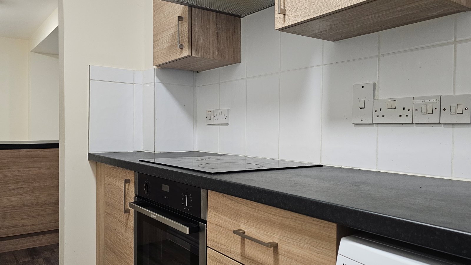 Flat 4, 2 Weighbridge House photo 11