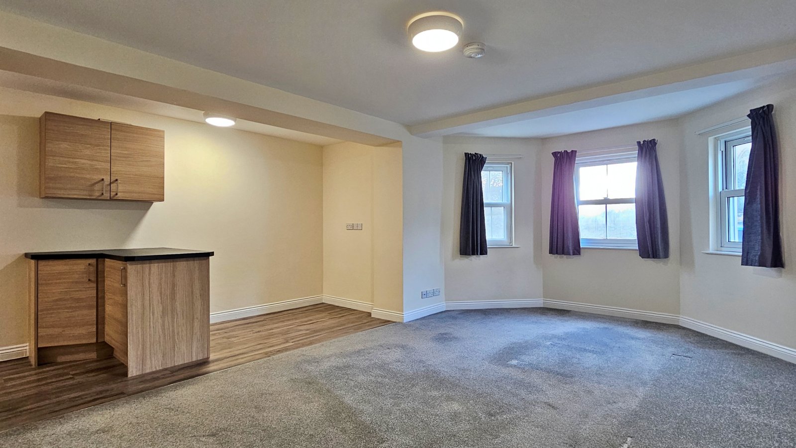 Flat 4, 2 Weighbridge House photo 7