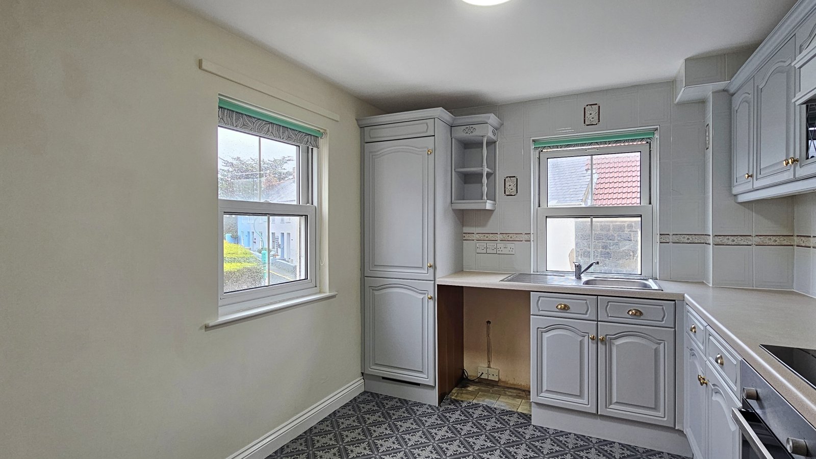 Flat 6, 2 Weighbridge House photo 3