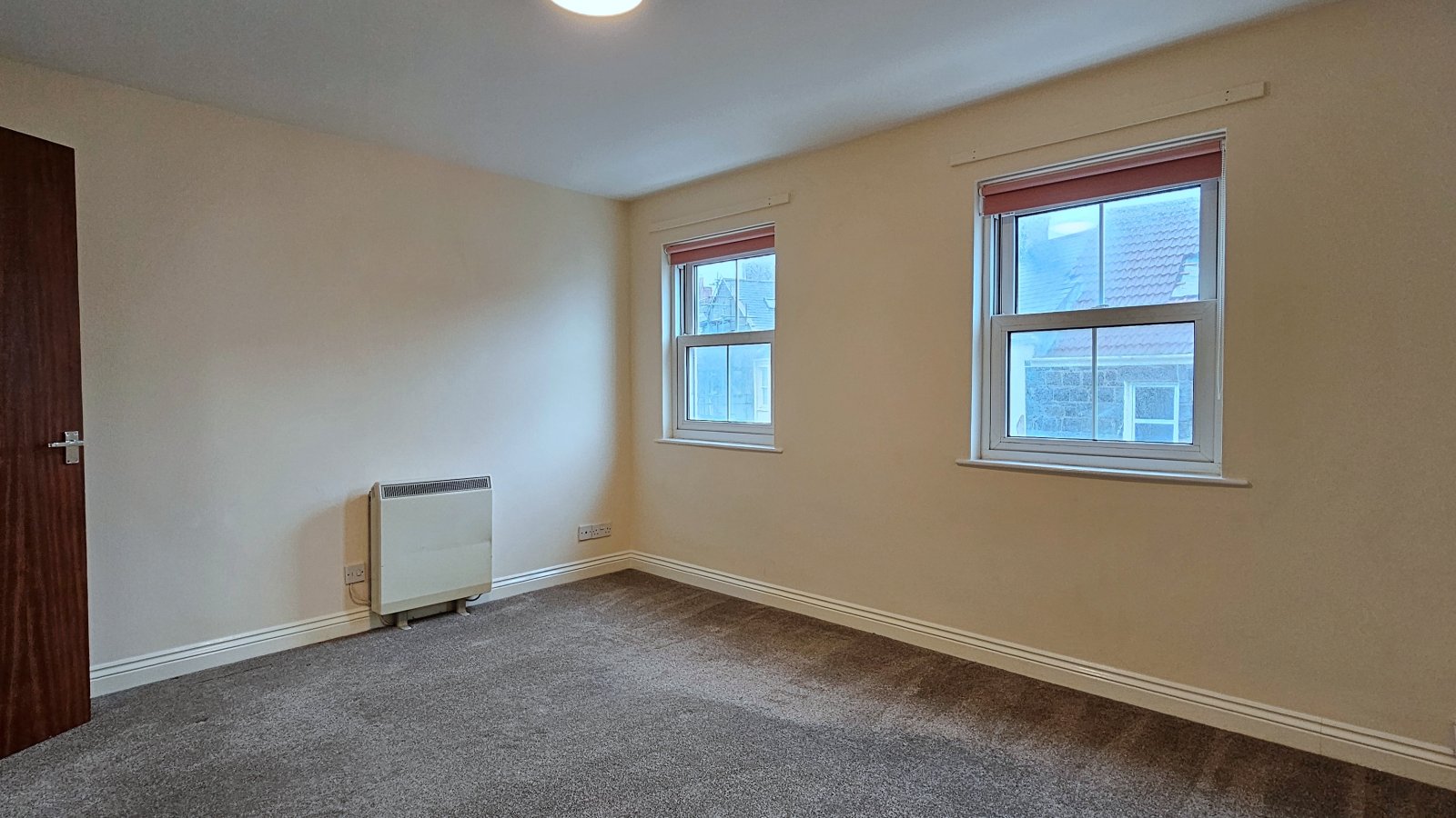 Flat 6, 2 Weighbridge House photo 7