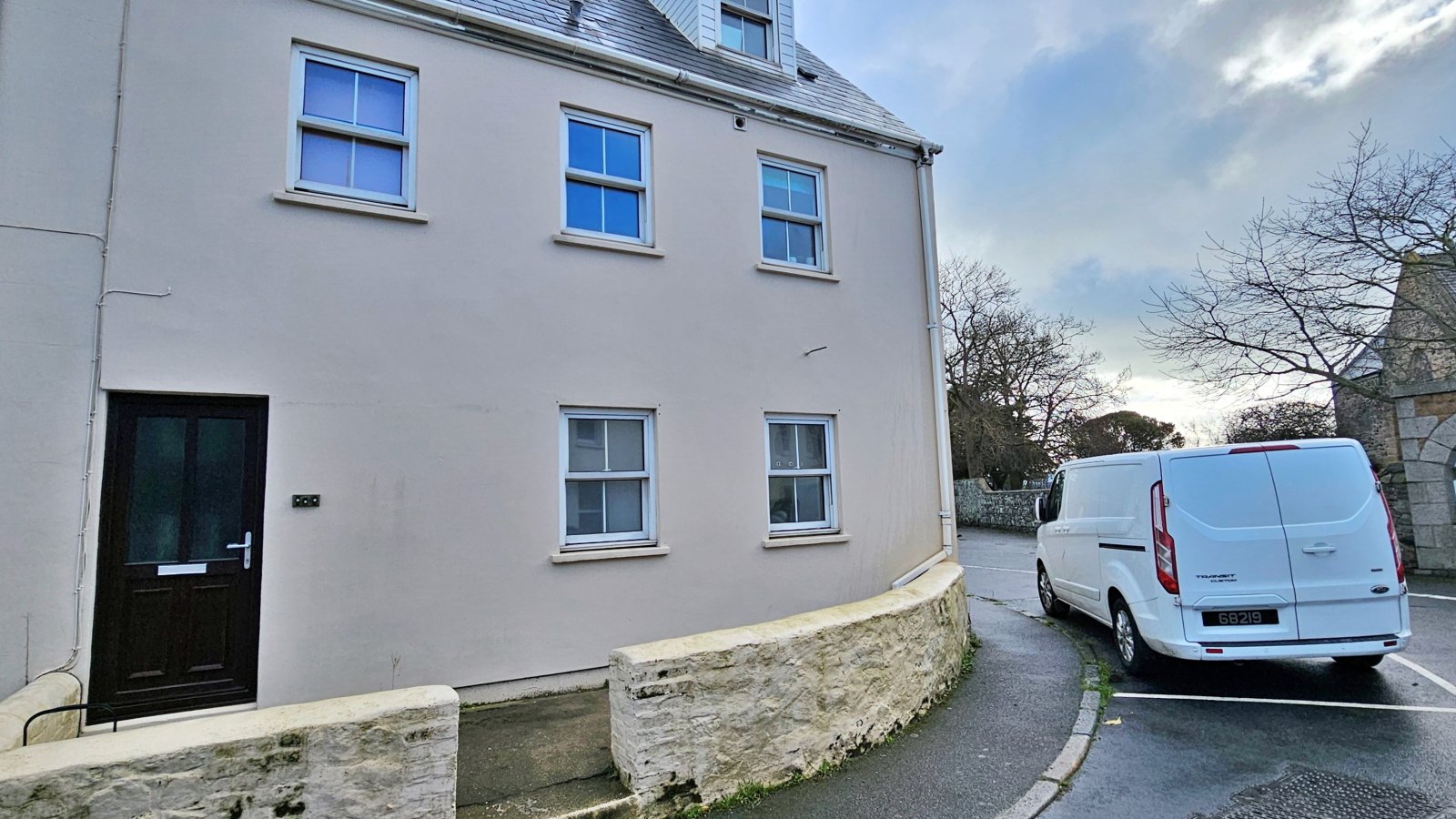 Flat 6, 2 Weighbridge House photo 1