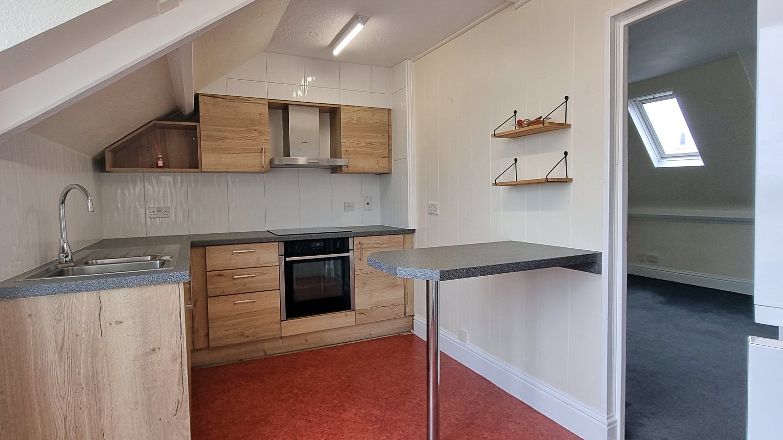 Flat 3, 2 Weighbridge House photo 2