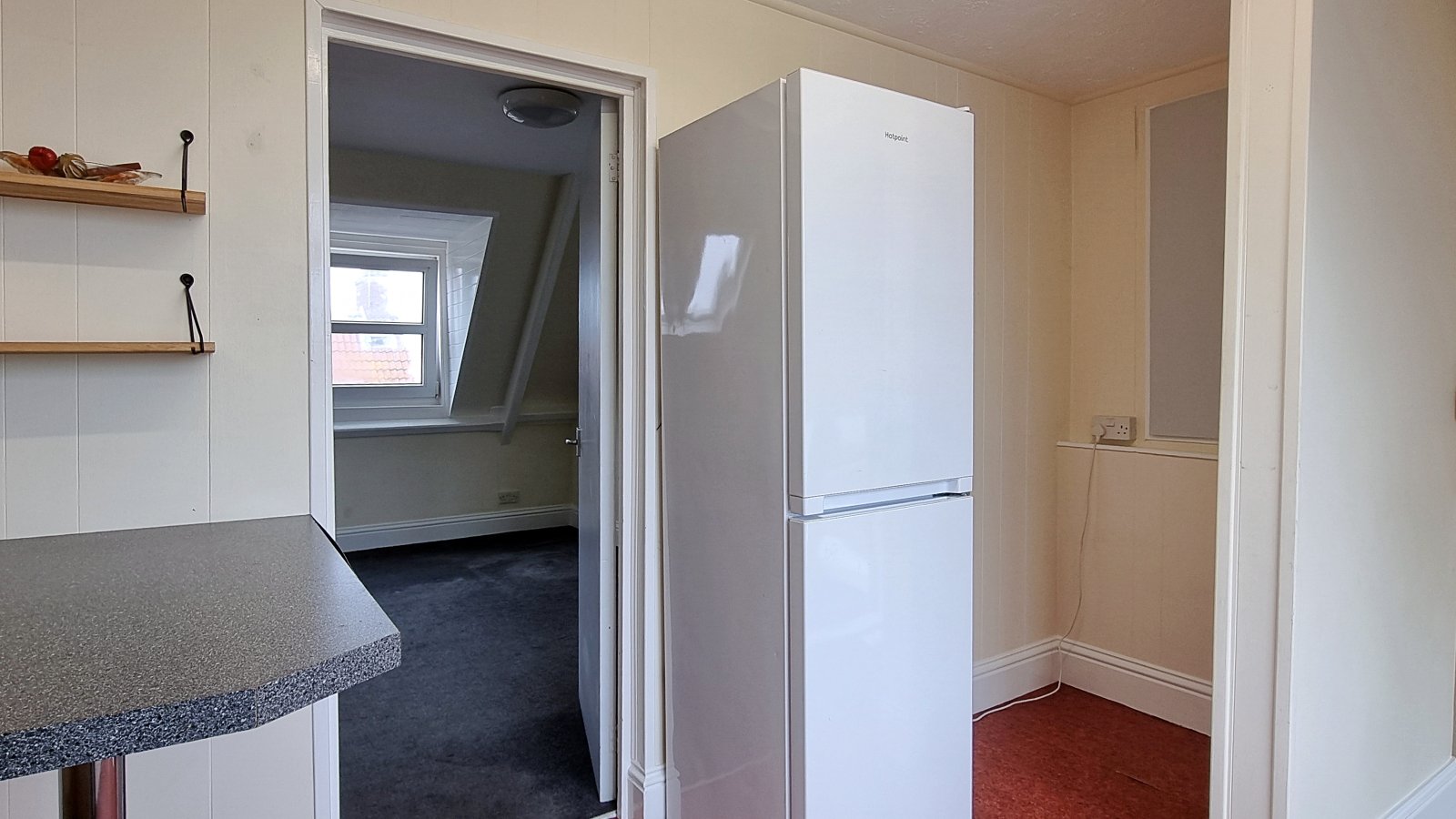Flat 3, 2 Weighbridge House photo 3