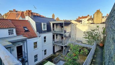 Cour de Bordier photo 10