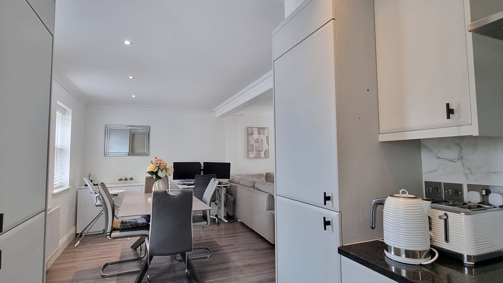 Apt 5, Pavilion House photo 4