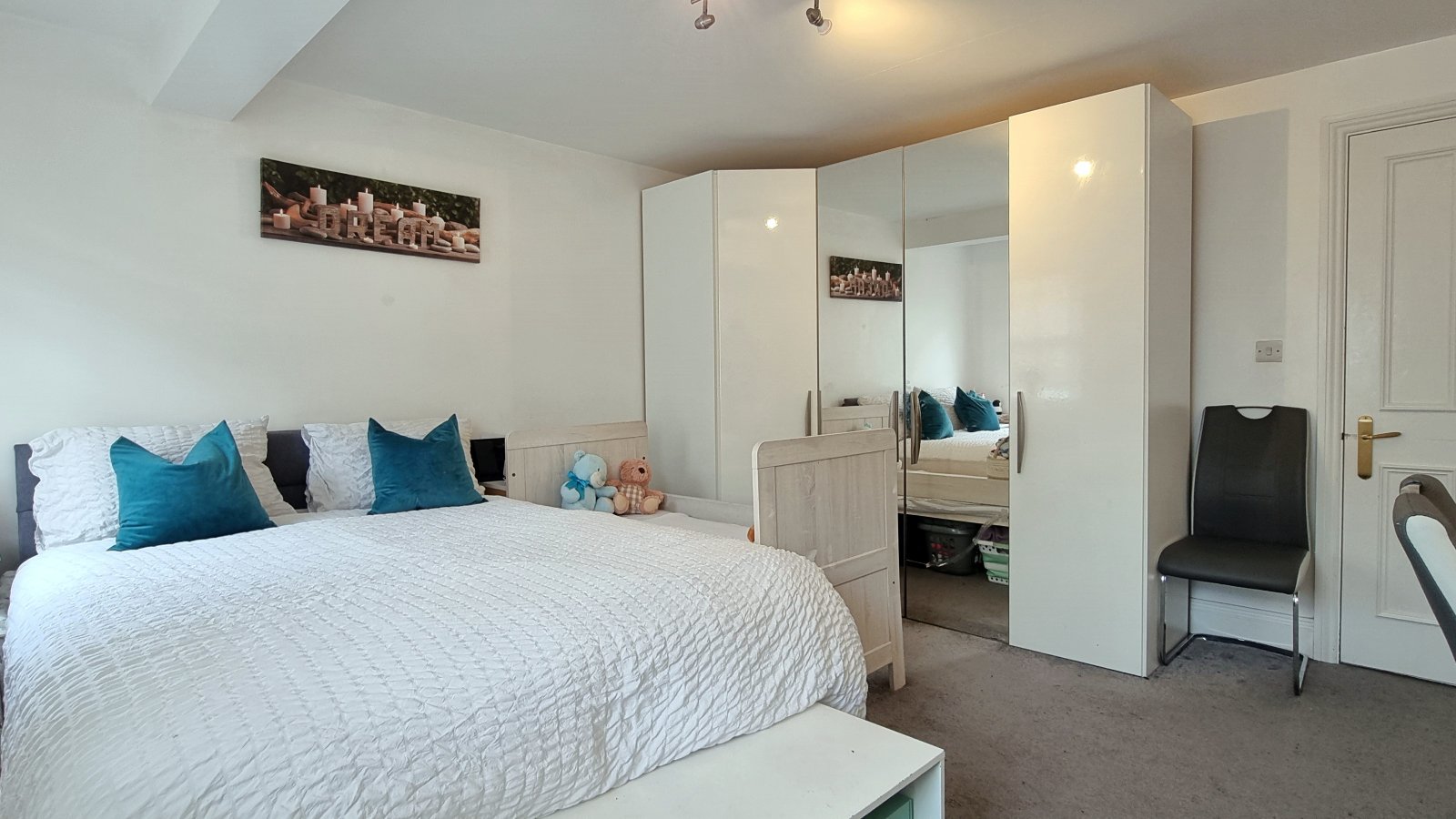 Apt 5, Pavilion House photo 13
