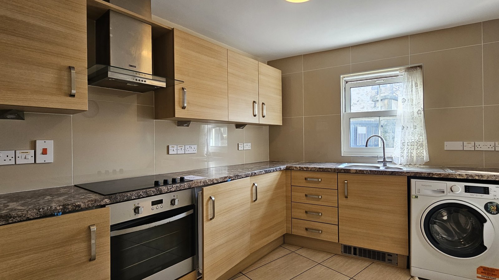 Flat 5 Weighbridge House photo 6