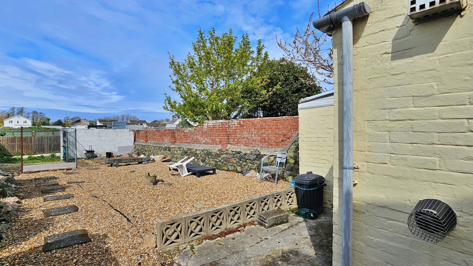 Avondale photo 29
