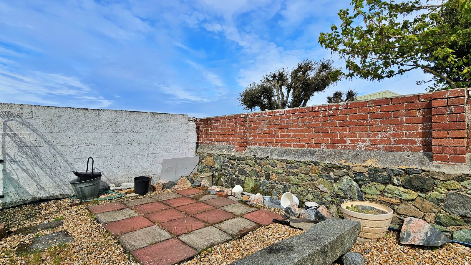 Avondale photo 26