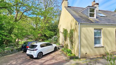 1 Havilland Cottages photo 2
