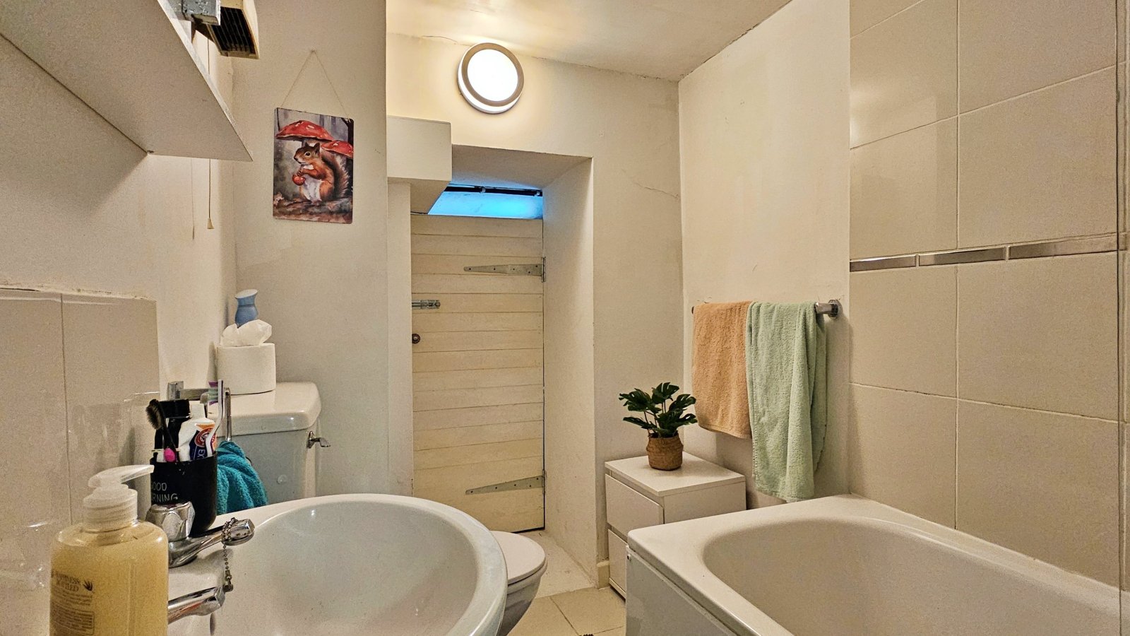 Flat 1, 100 Victoria Road photo 2