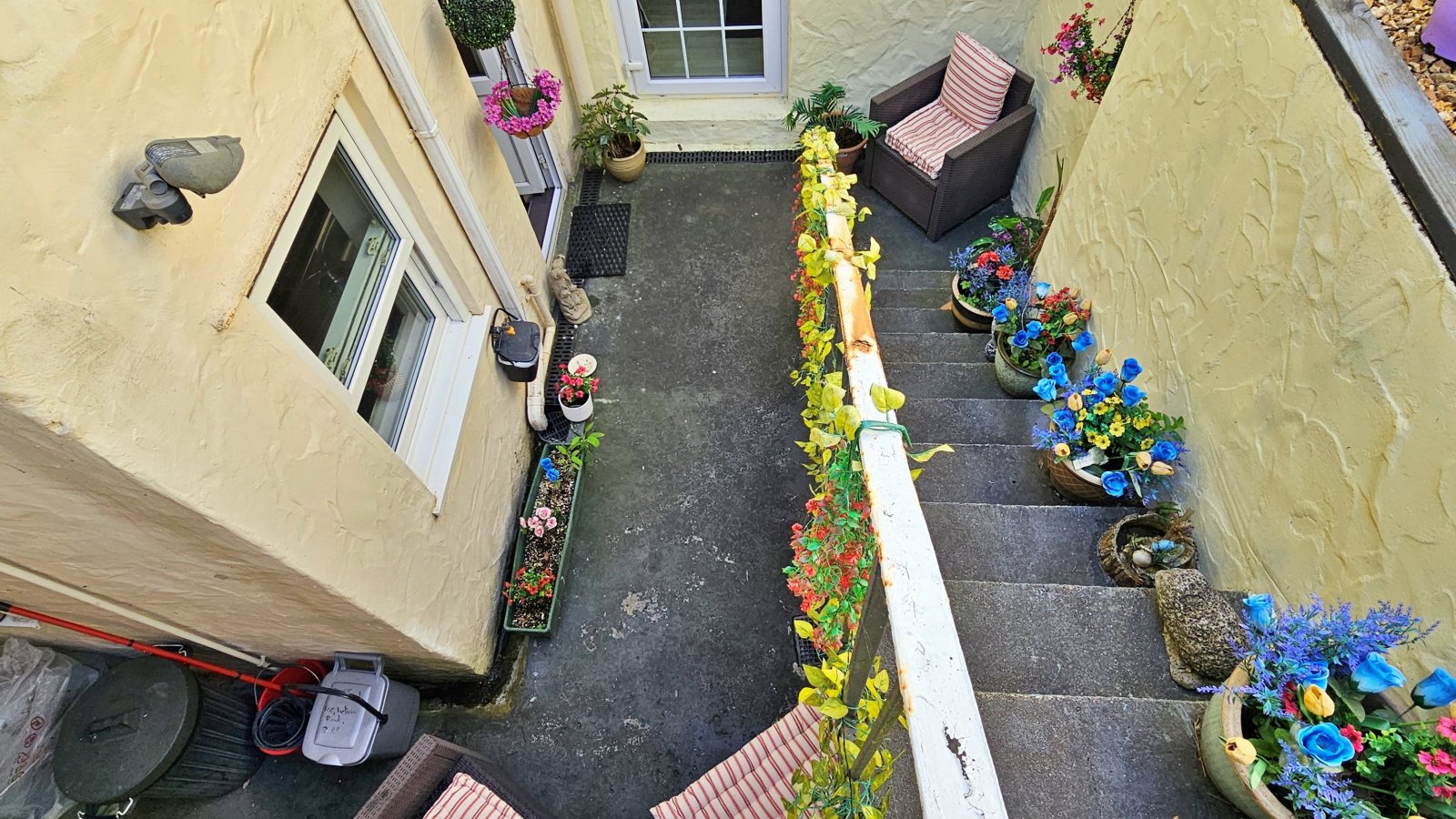 Flat 1, 100 Victoria Road photo 12