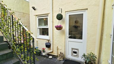 Flat 1, 100 Victoria Road photo 13