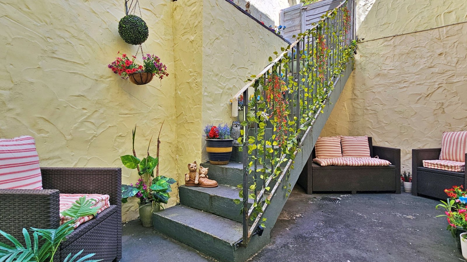 Flat 1, 100 Victoria Road photo 9