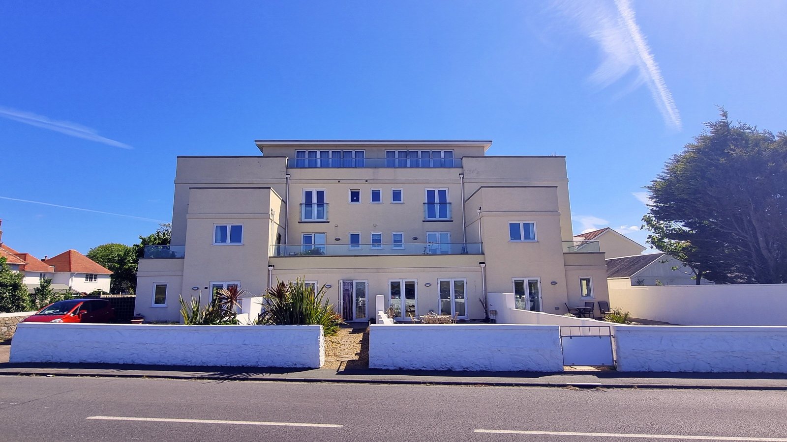 6, L'ancresse Lodge Apartments